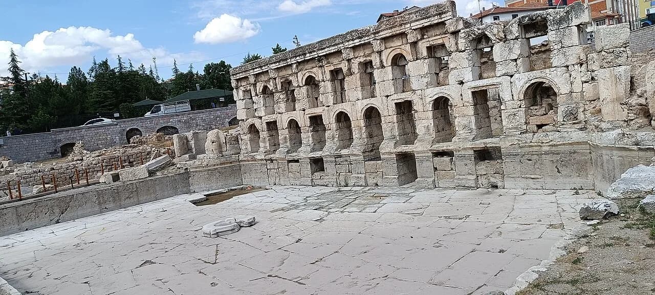 Sarıkaya Roma Hamamı (Basilica Therma)