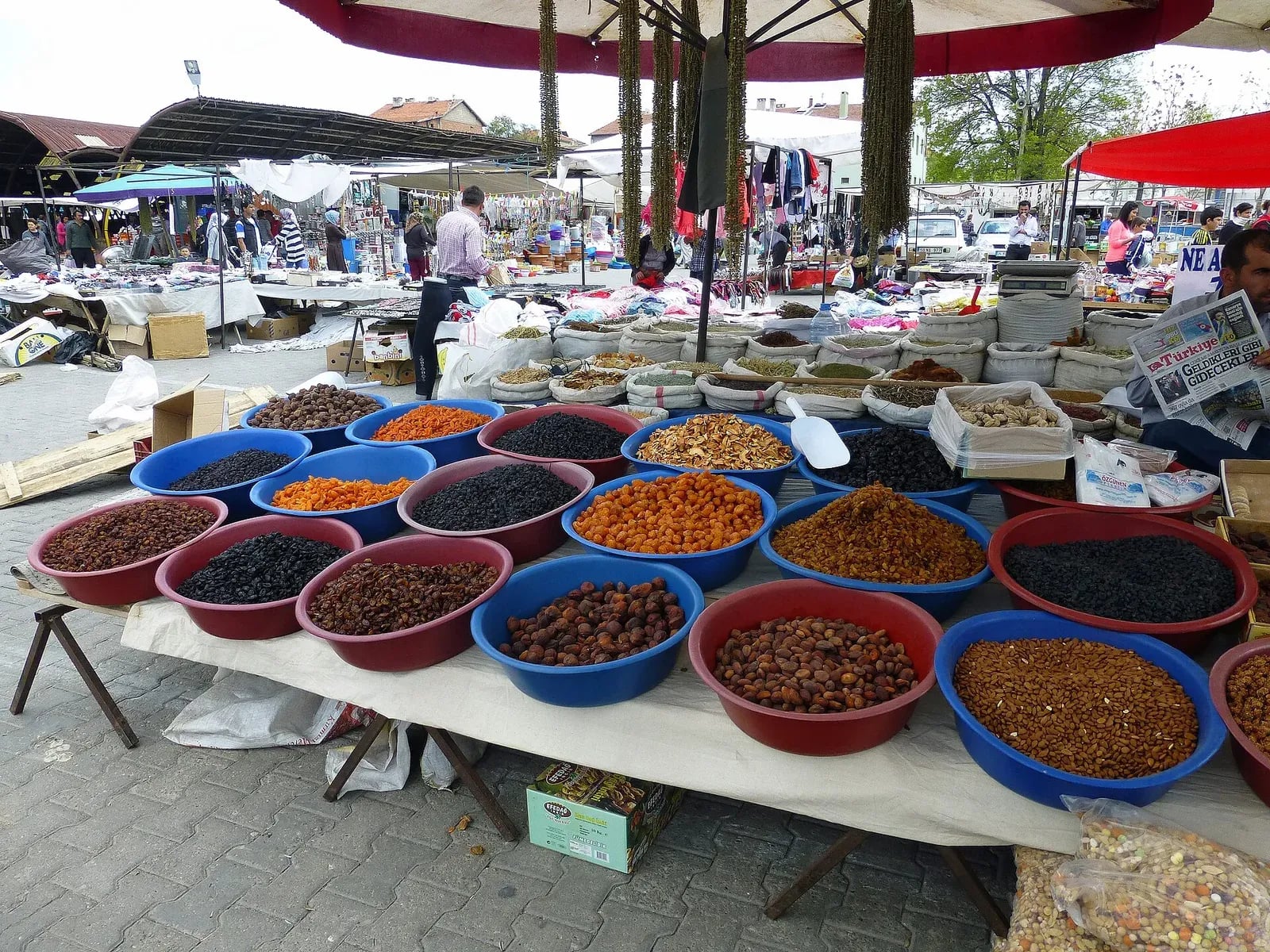 Avanos; Fruits secs au marché d'Avanos (Anatolie centrale, Turquie)