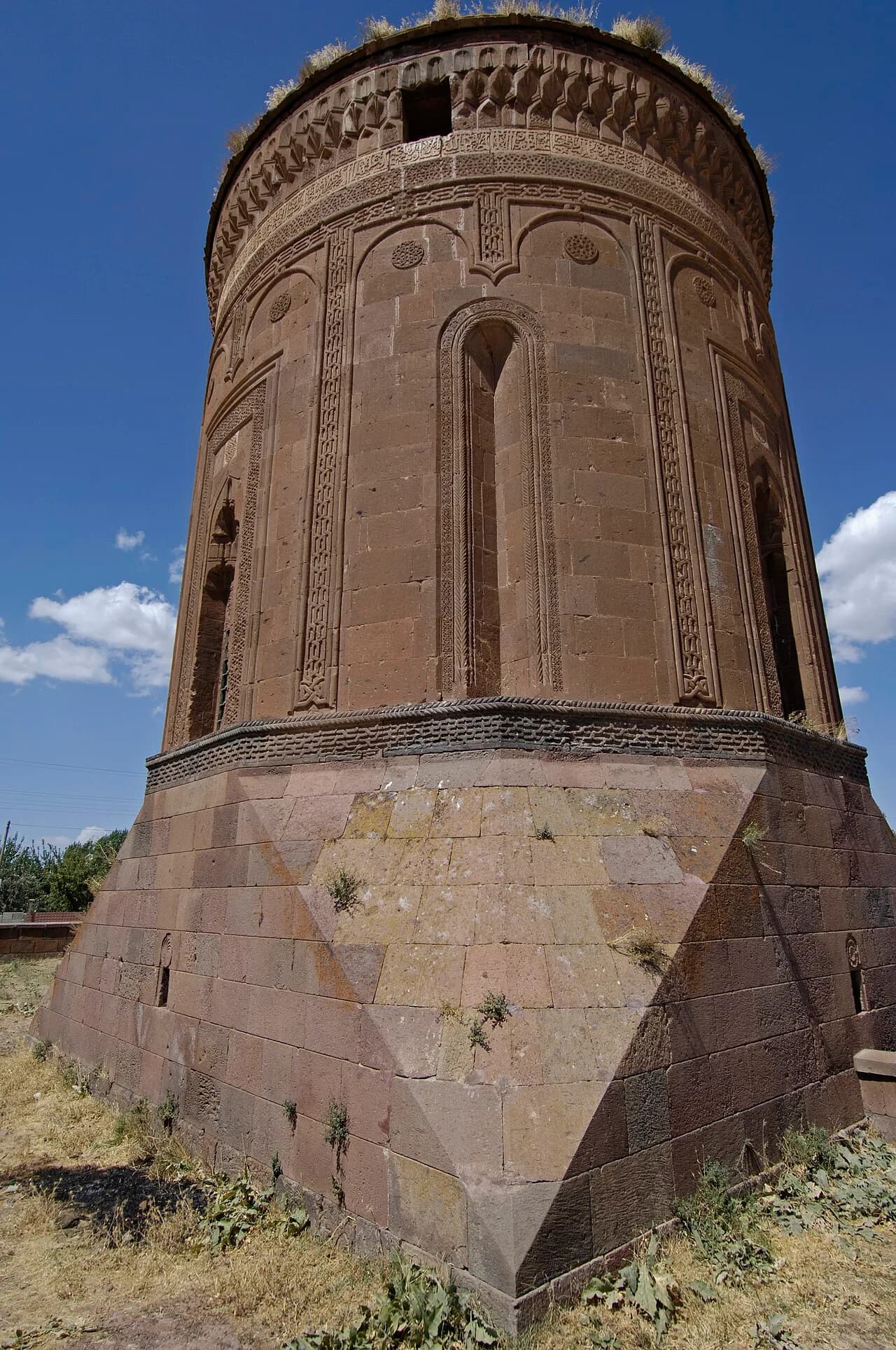 Ahlat Ulu Kümbet (1273)