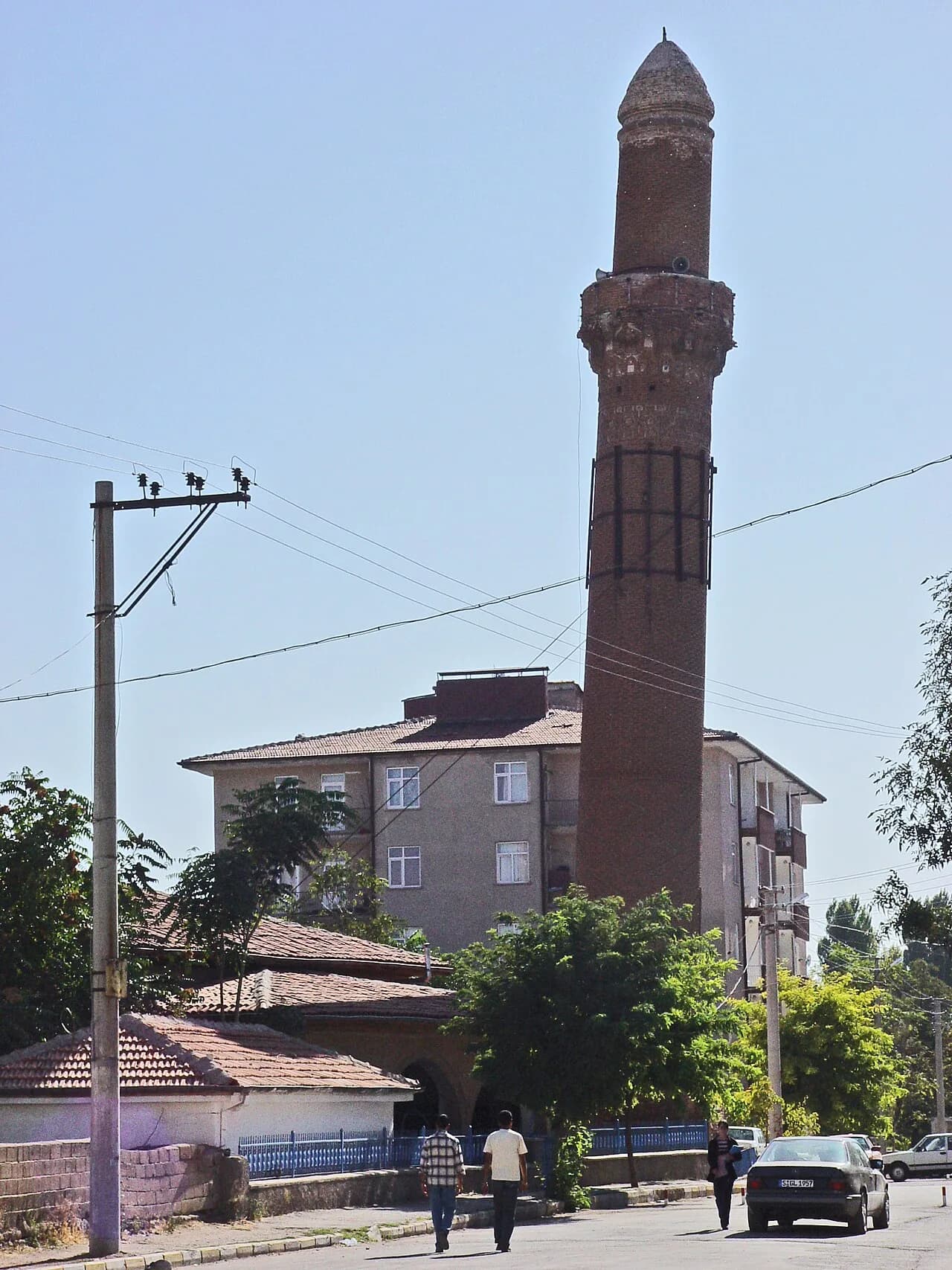 Eğri Minare (Kızıl Minareli Cami)