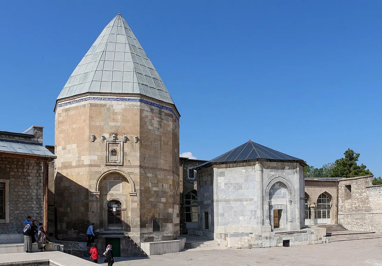 Alaaddin Tepesi ve Alaaddin Camii
