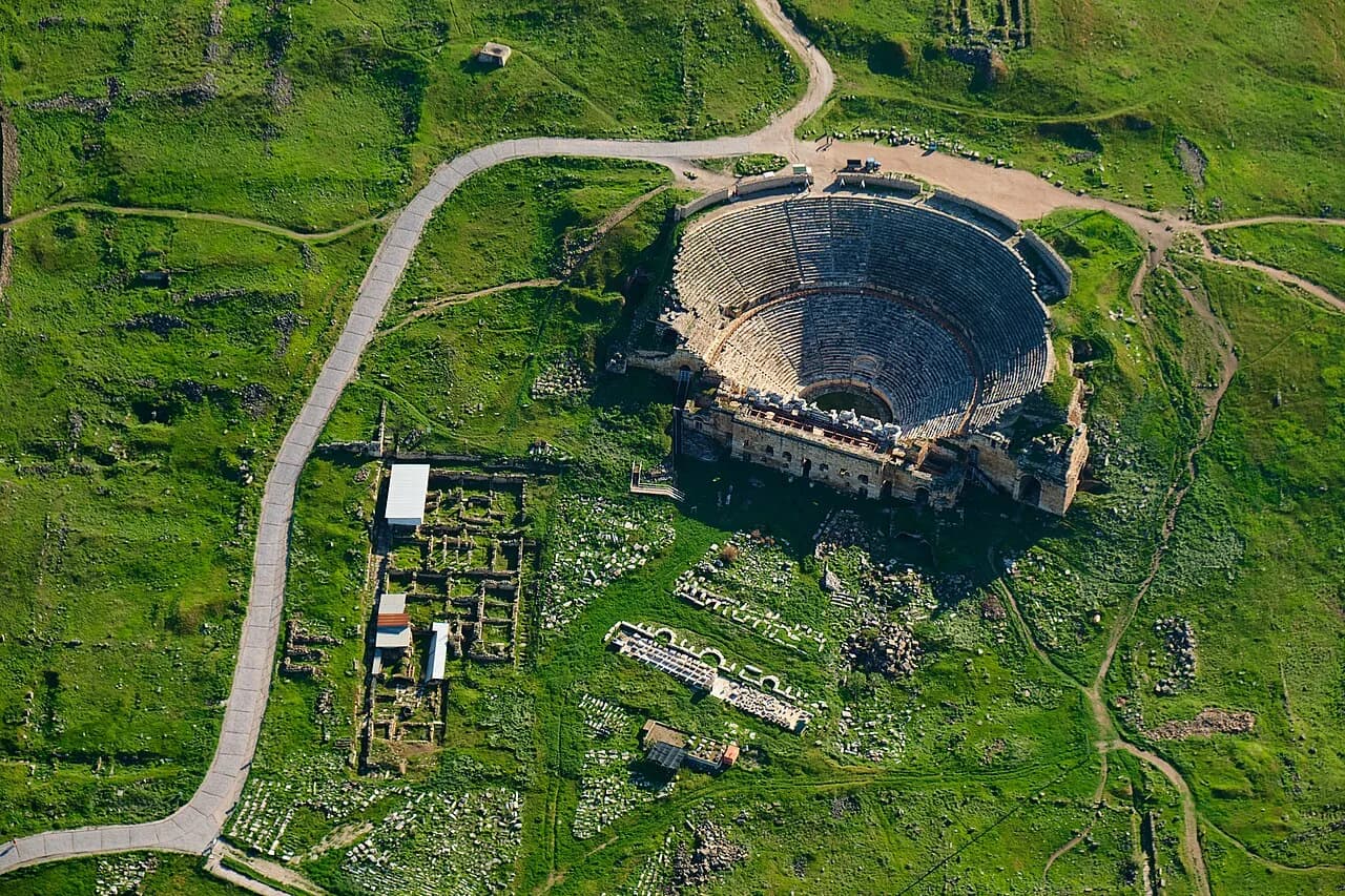 Hierapolis ve Laodikeia Kuruluşları