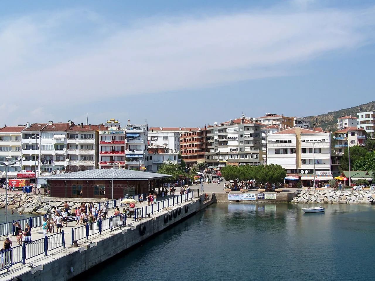 Armutlu Sahili
