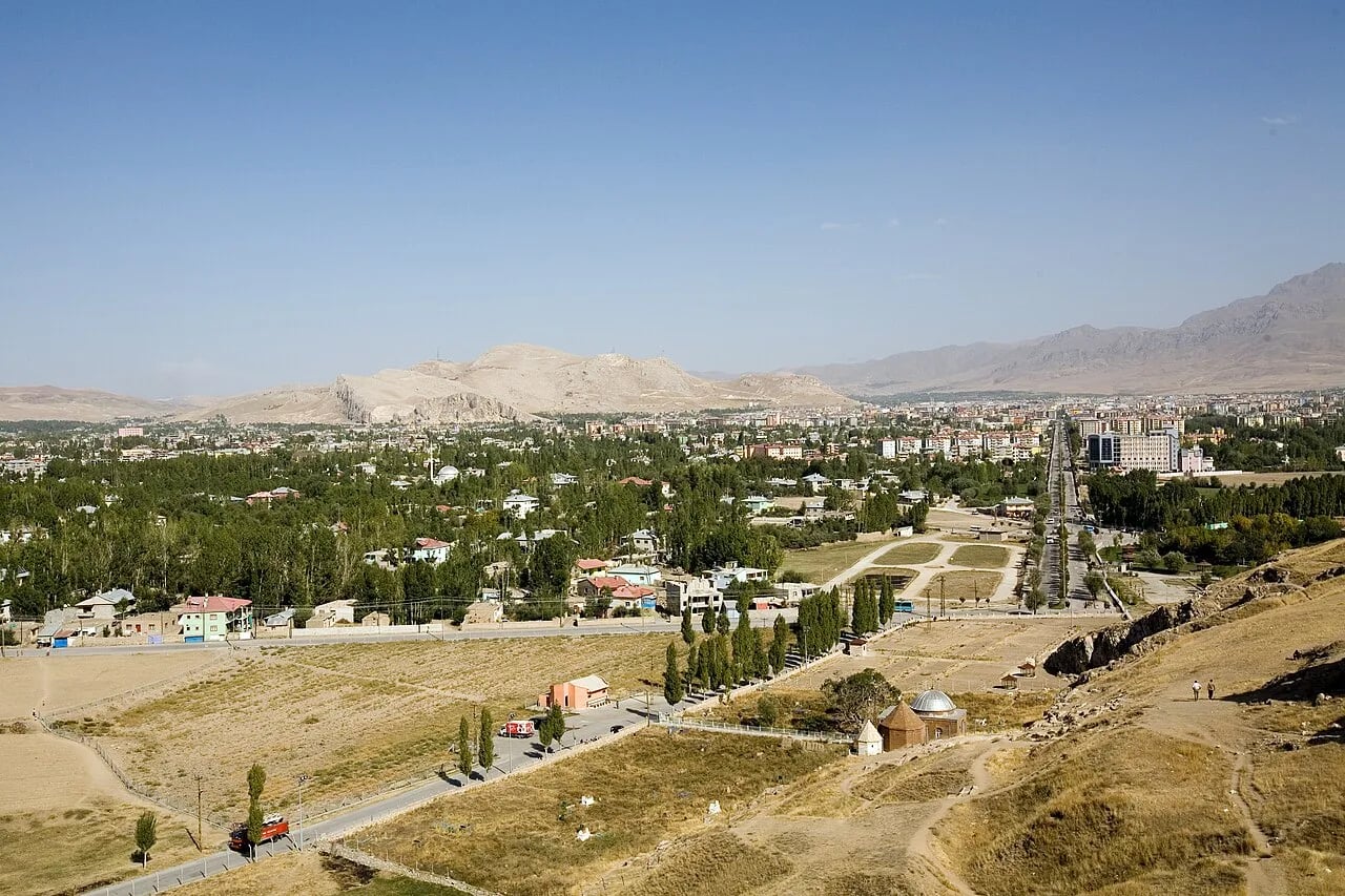 Van Merkez (Tuşpa Kalesi)