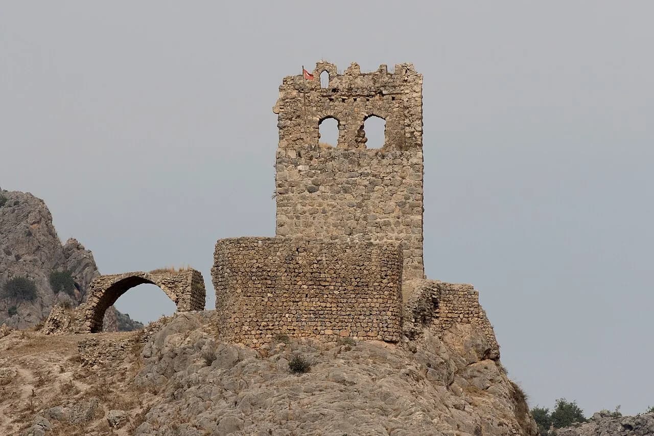 Hemite Kalesi (Kadirli)