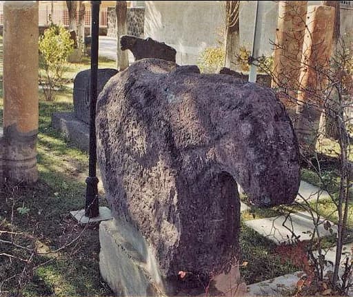 Karakoyunlu Koçbaşlı Mezar Taşları