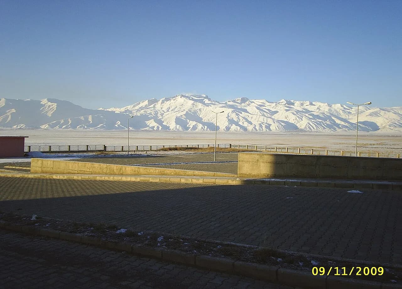 Yüksekova (Cilo Girişi)