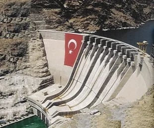 Karakaya Baraj Gölü (geçiş)