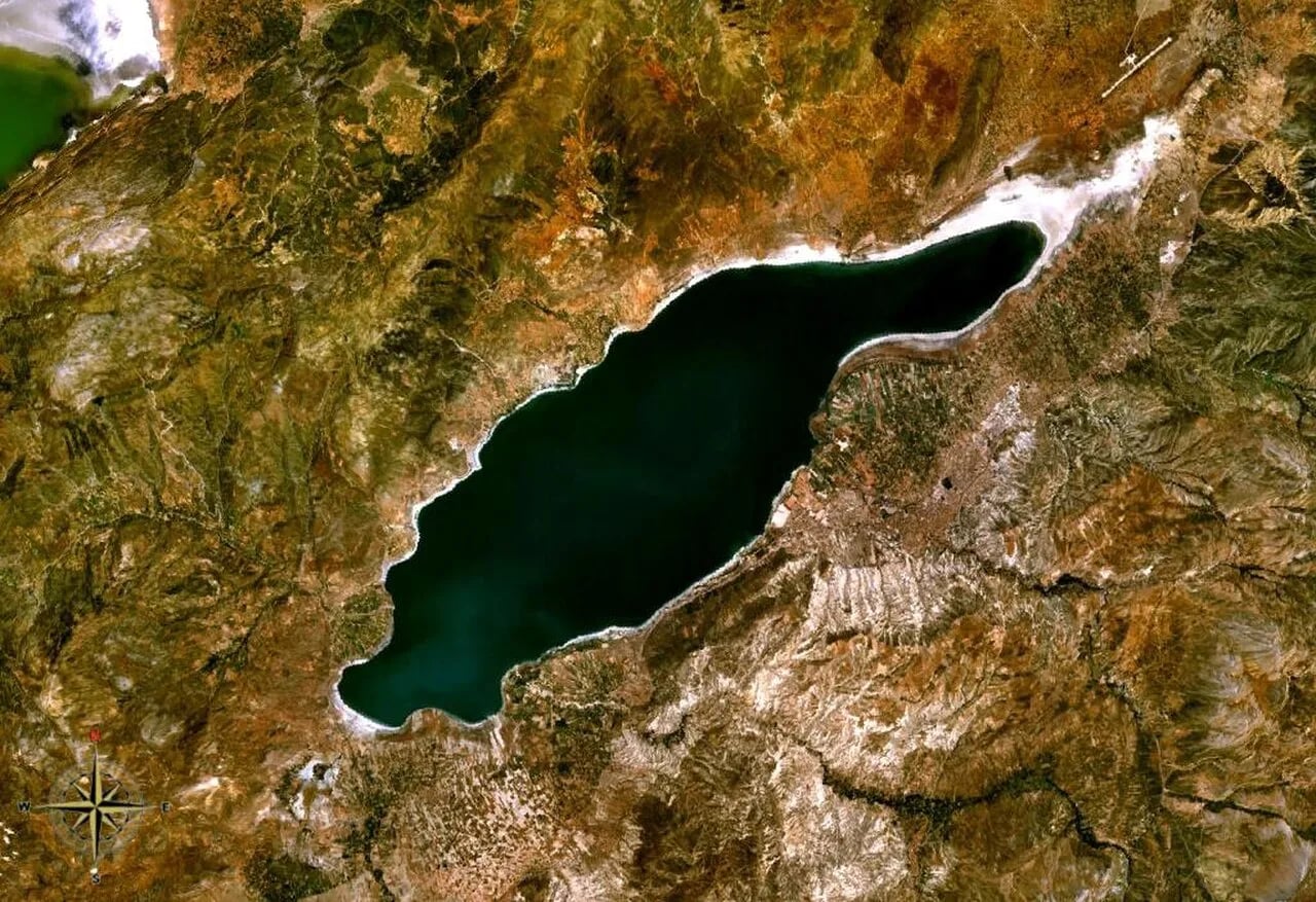 Burdur Gölü Kıyısı