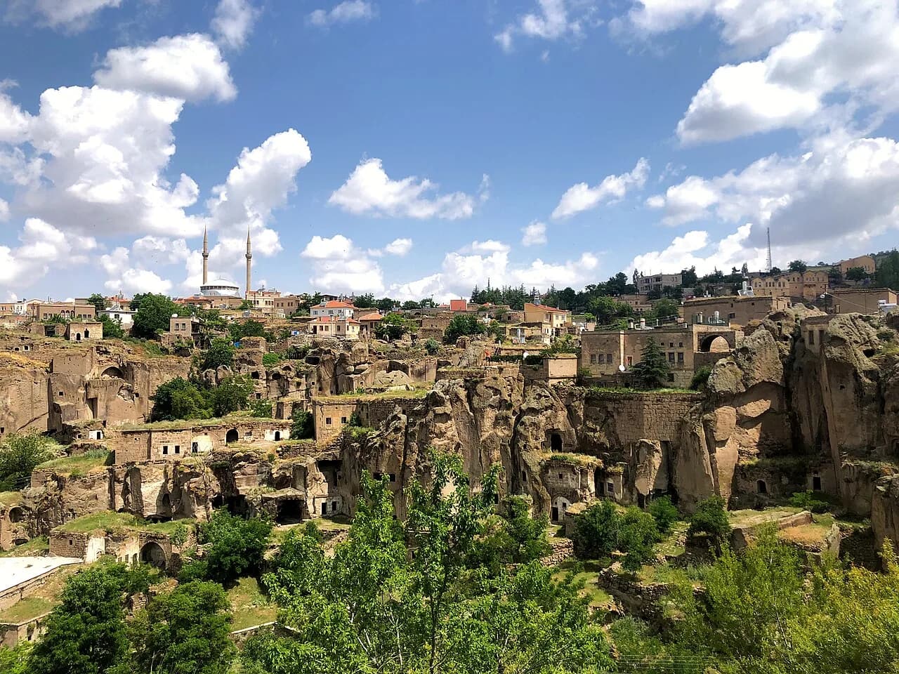 Güzelyurt (Gelveri)