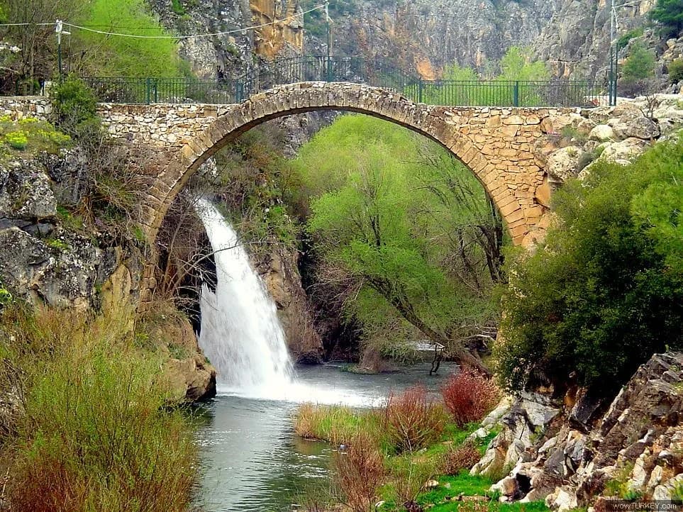 Clandras Köprüsü (Karahallı, ~M.Ö. 5. yy Lidya)