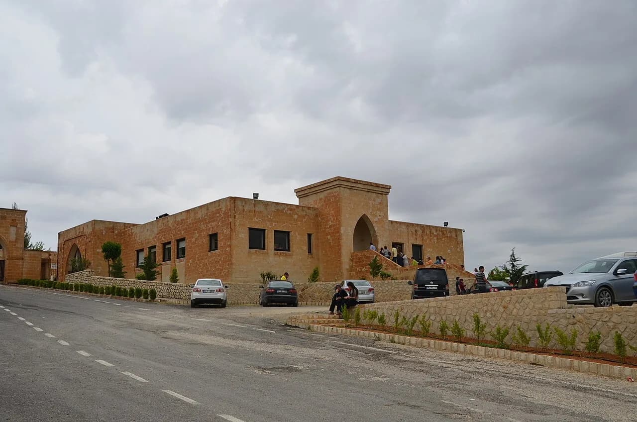 Deyrulzafaran (Mor Hananyo) Manastırı