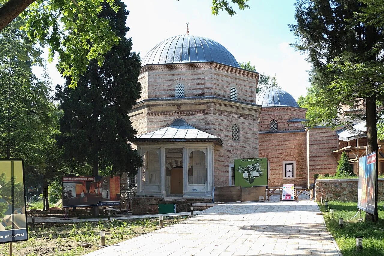 Müradiye Külliyesi