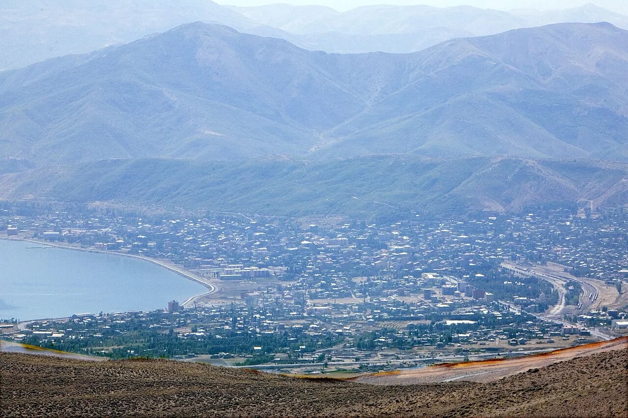 Tatvan / Van Gölü Kıyısı