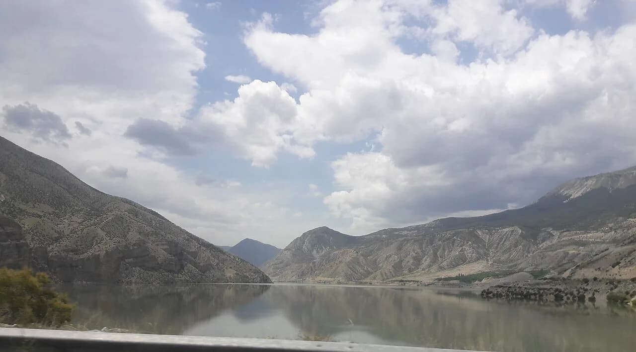 Tortum Şelalesi (48 m)