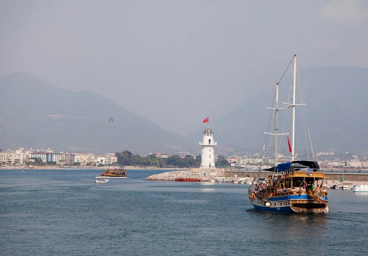 Alanya (Kızıl Kule ve Kale)