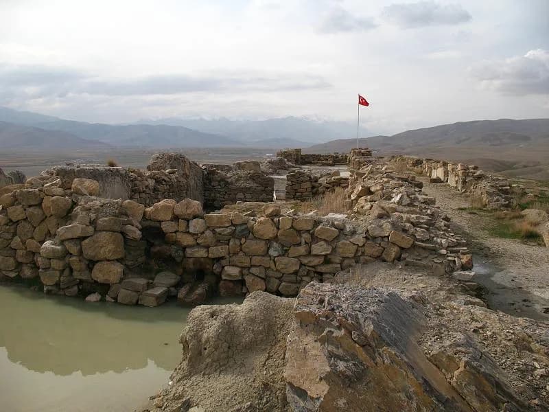 Çavuştepe Kalesi (Sardurihinili)