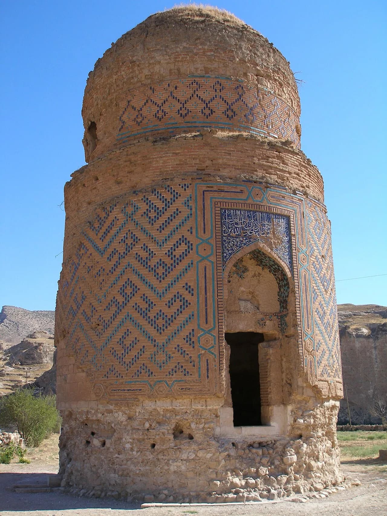 Zeynel Bey Türbesi (Yeni Hasankeyf)